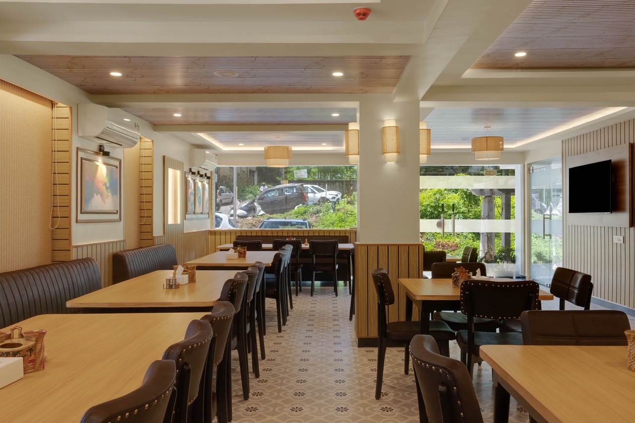 Balcão's dining room in daylight